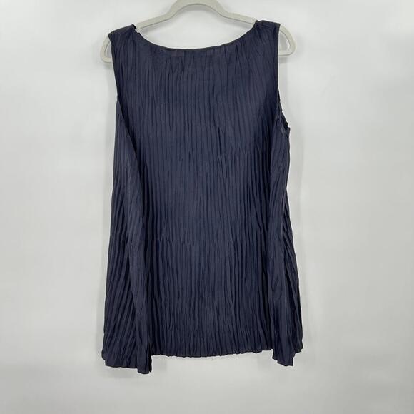 Women's Eileen Fisher Pleated Silk Sleeveless Navy Blue Woven Top 1X - Picture 2 of 3